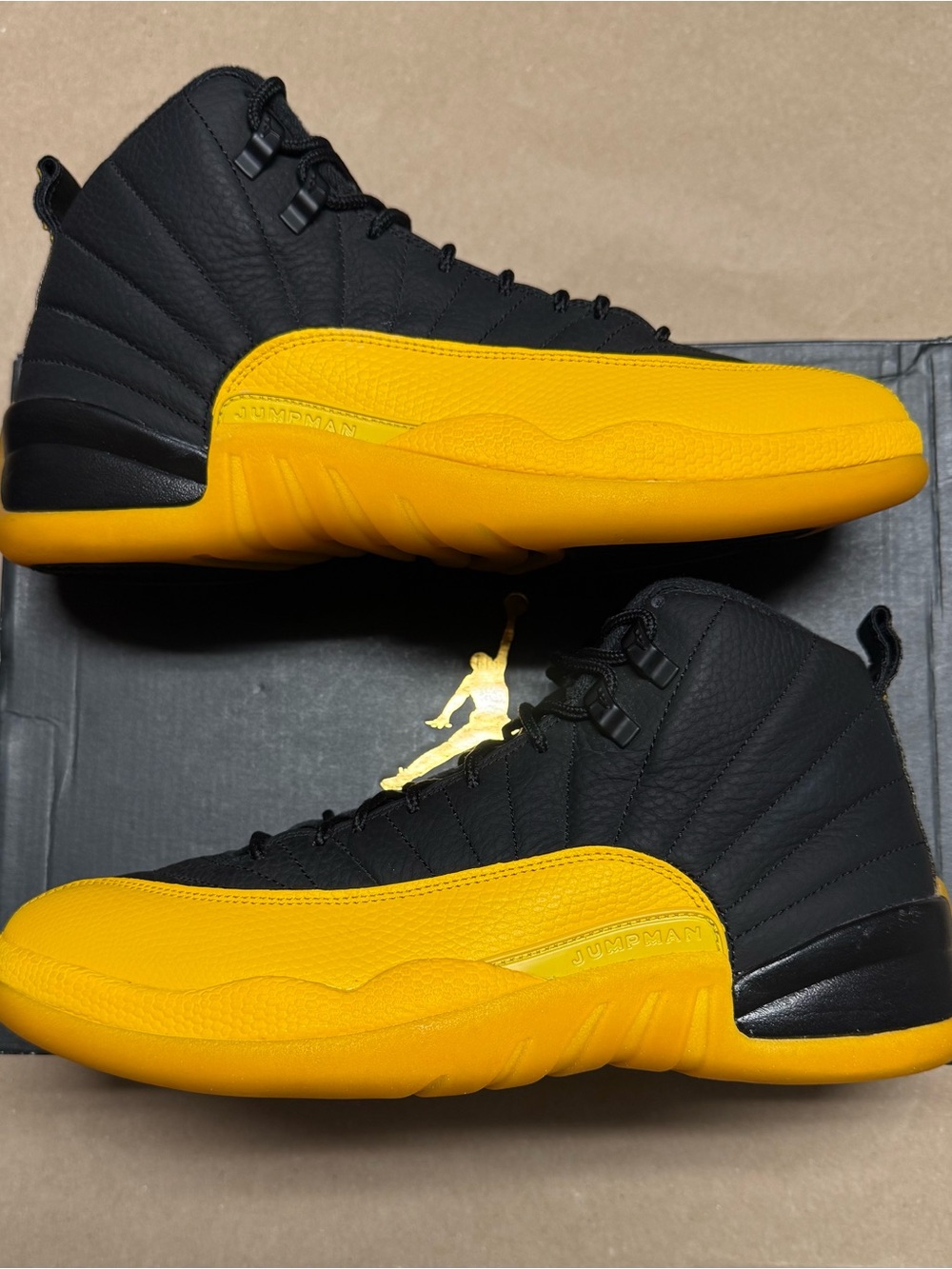 Nike Air Jordan 12 Retro University Gold Mens size 9.5 Basketball Shoes Rare!